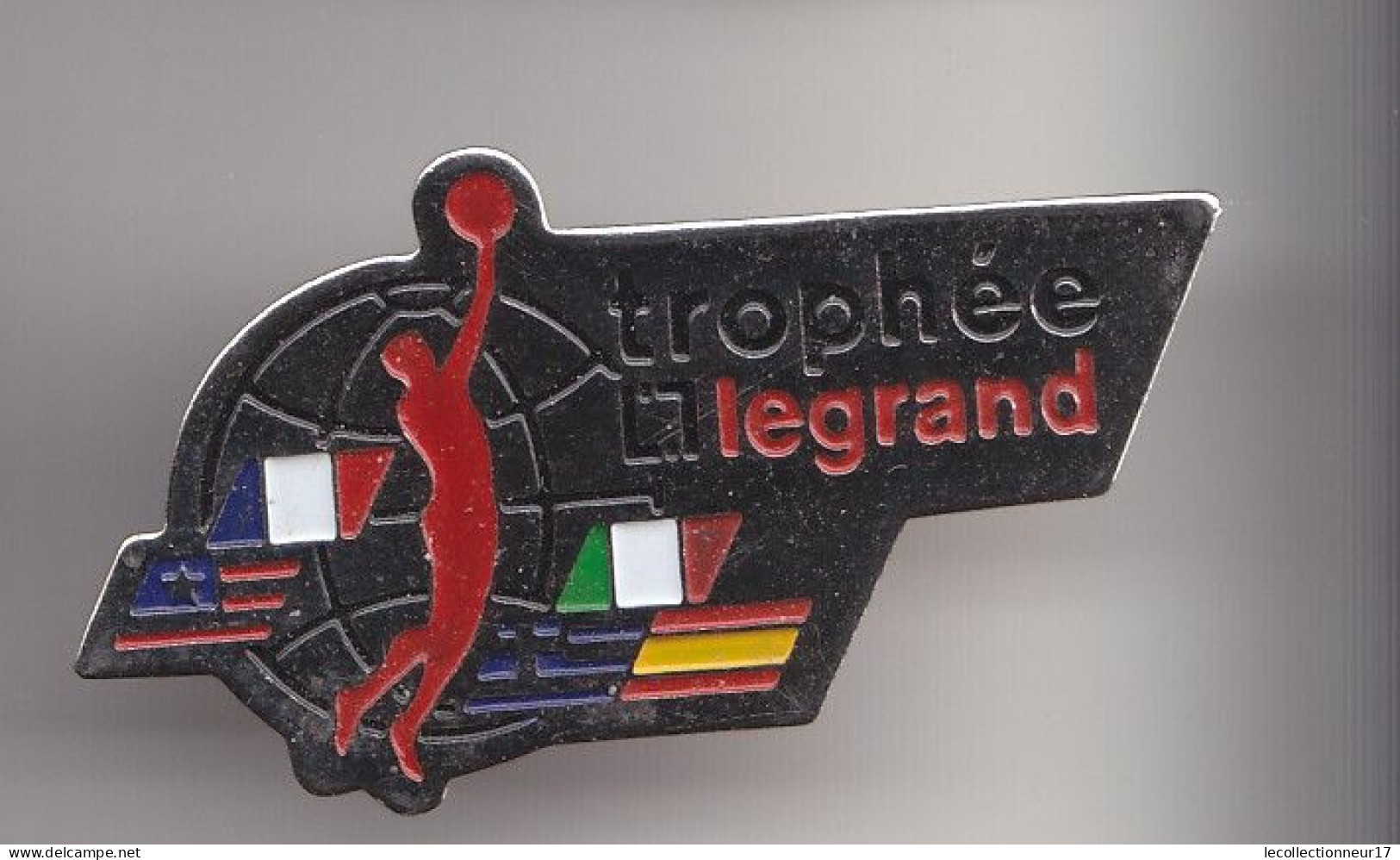 Pin's Trophée Legrand Basketball Réf 7839JL - Basketball