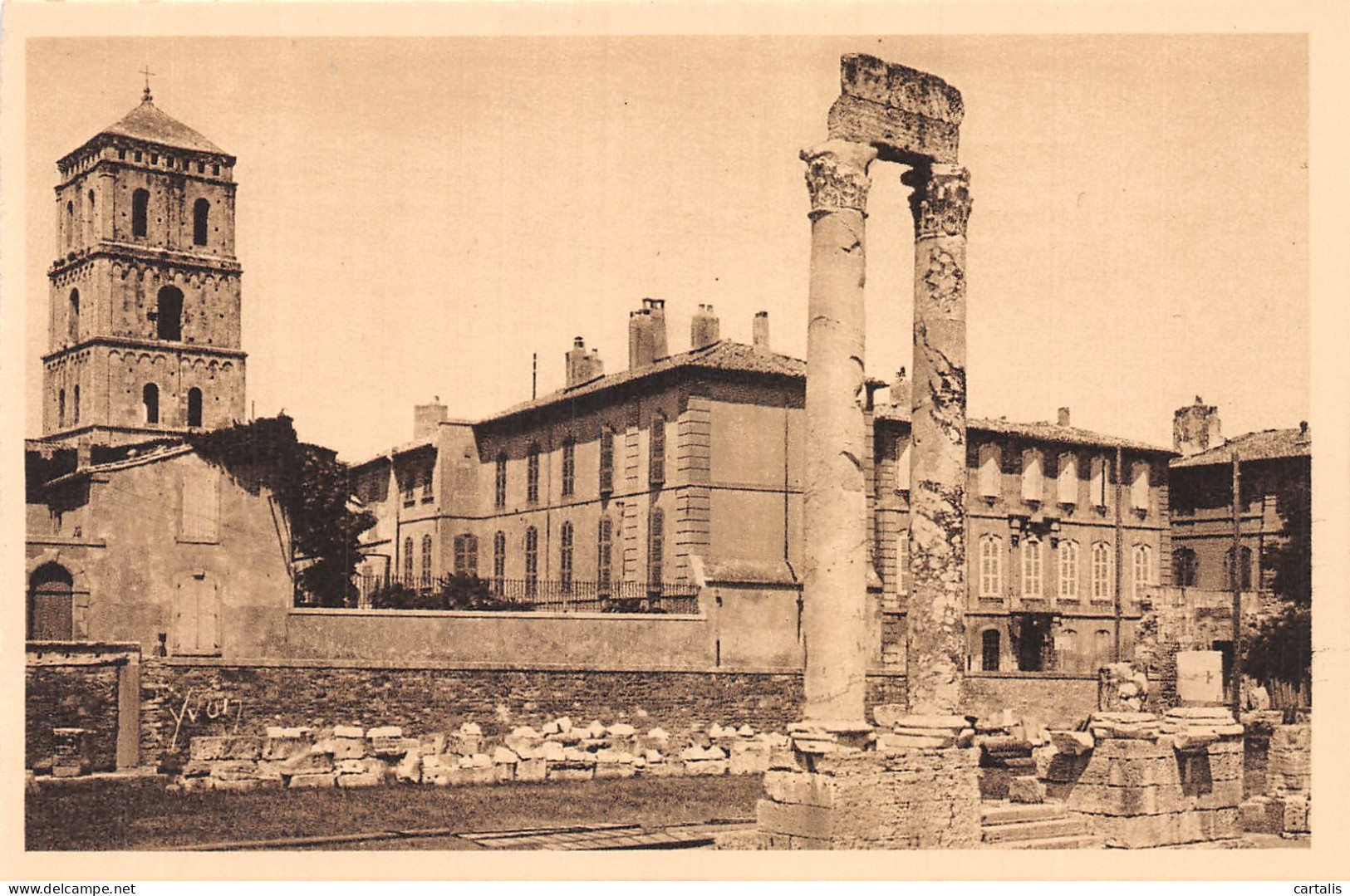 13-ARLES-N° 4414-E/0291 - Arles