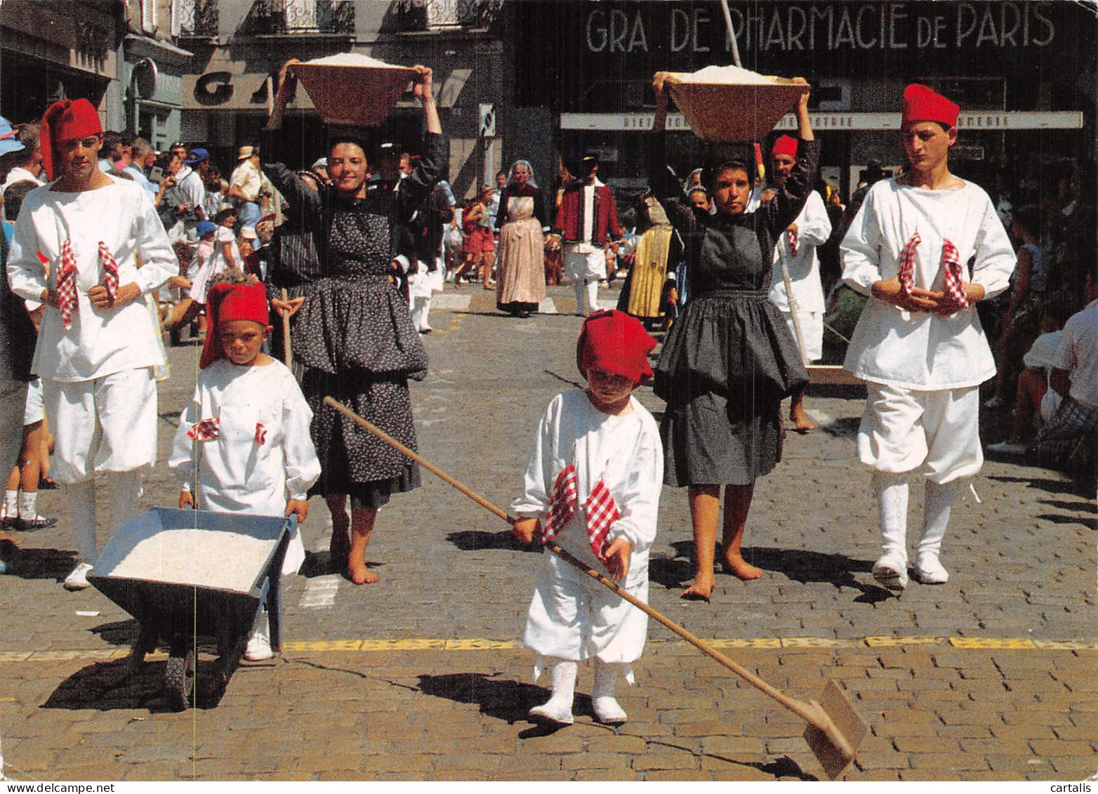 44-BATZ FOLKLORE-N° 4416-B/0047 - Batz-sur-Mer (Bourg De B.)