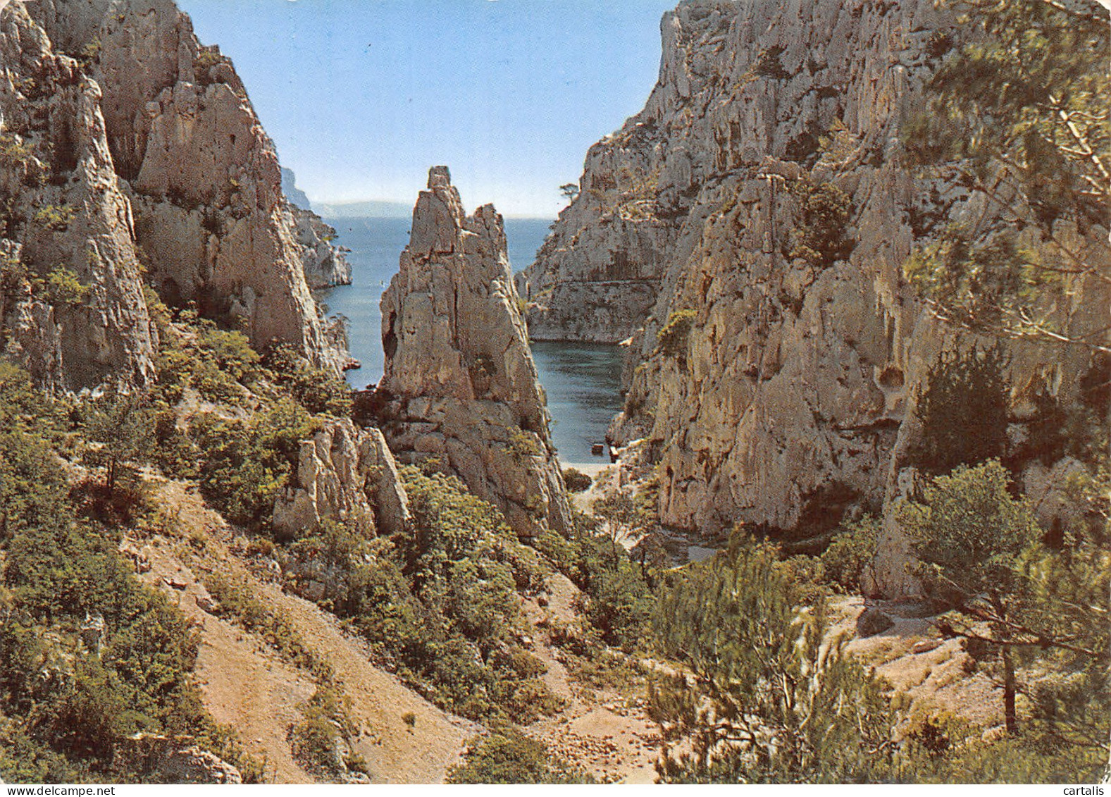 13-CASSIS SUR MER-N° 4417-D/0389 - Cassis