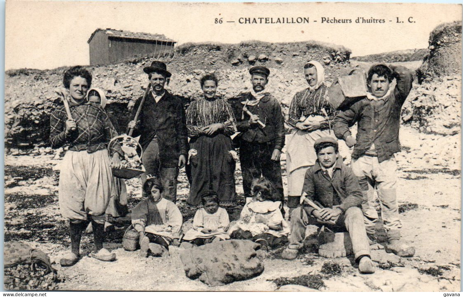 17 CHATELAILLON - Pecheurs D'huitres - Châtelaillon-Plage