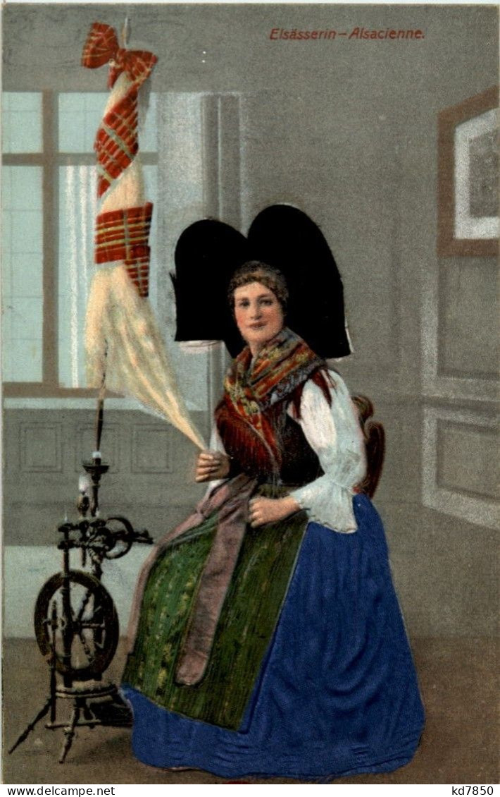 Elsässerin - Spinnrad Mit Stoff - Prägekarte - Costumes