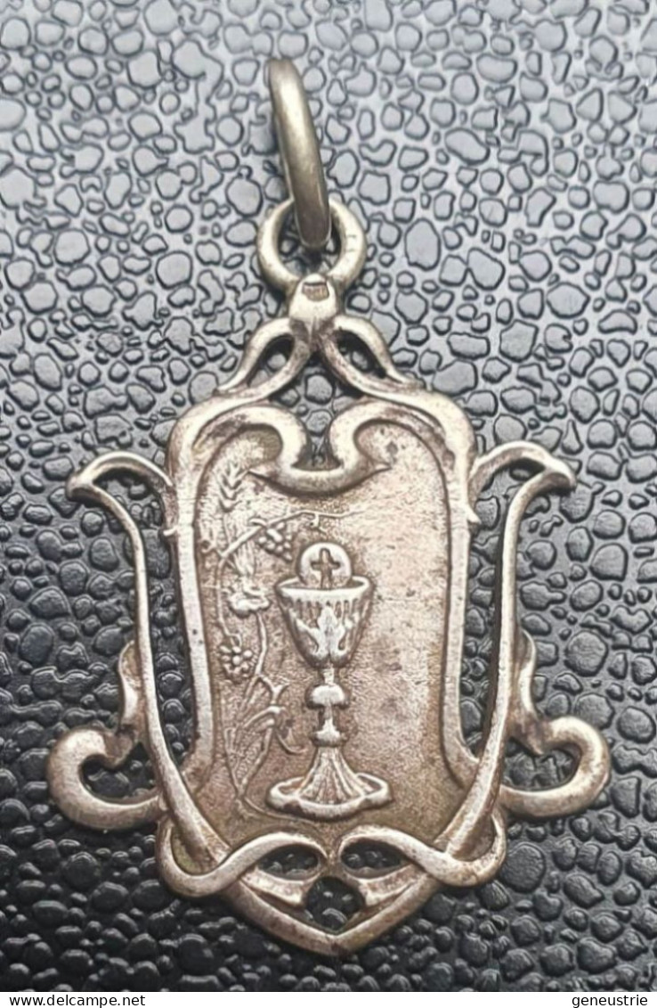 Pendentif Médaille Religieuse Argent 800 Début XXe Art Nouveau "Médaille De Communion" Religious Medal - Religion & Esotericism