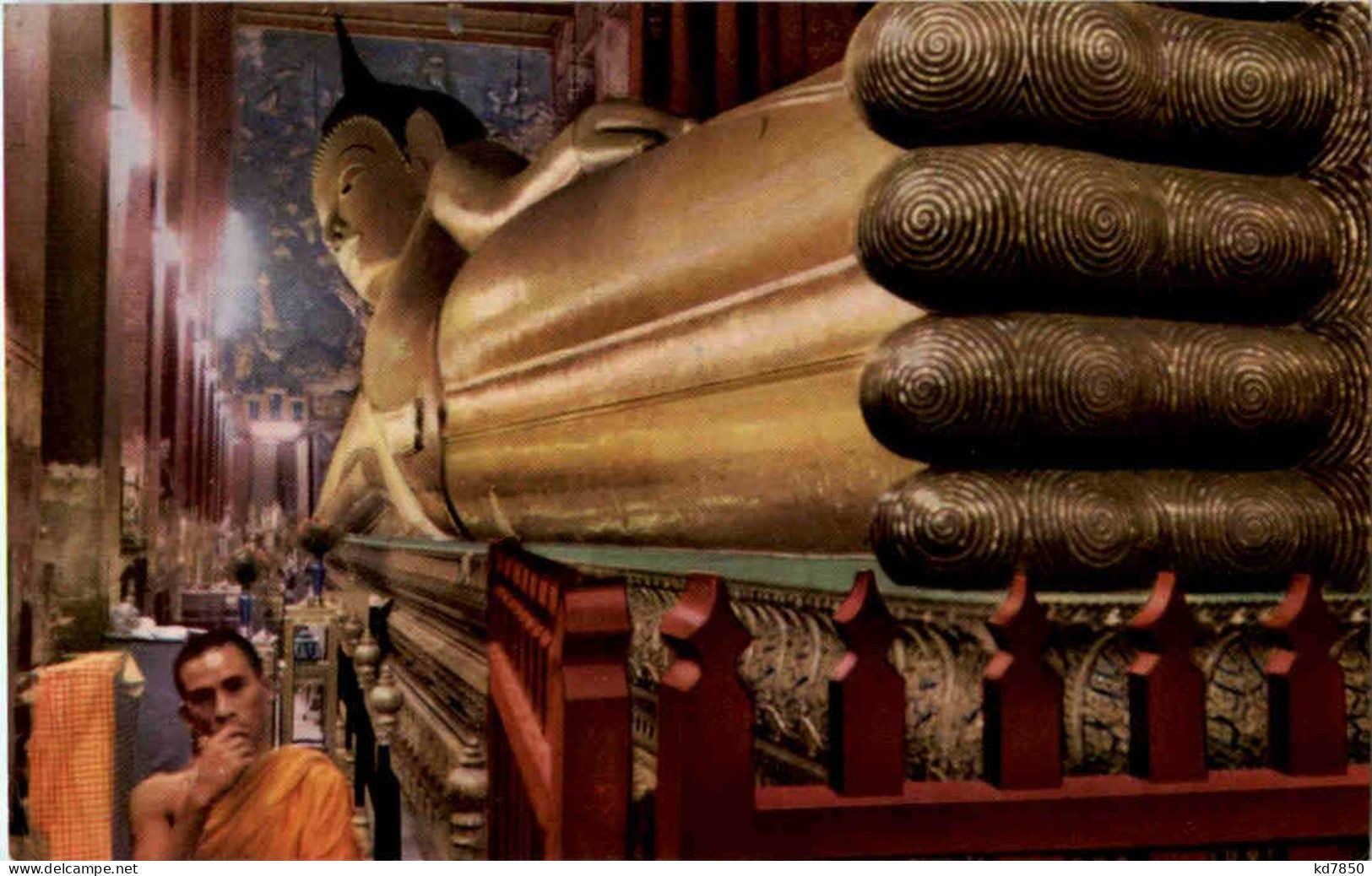 Bangkok - Reclining Buddha At Wat Pho - Thailand