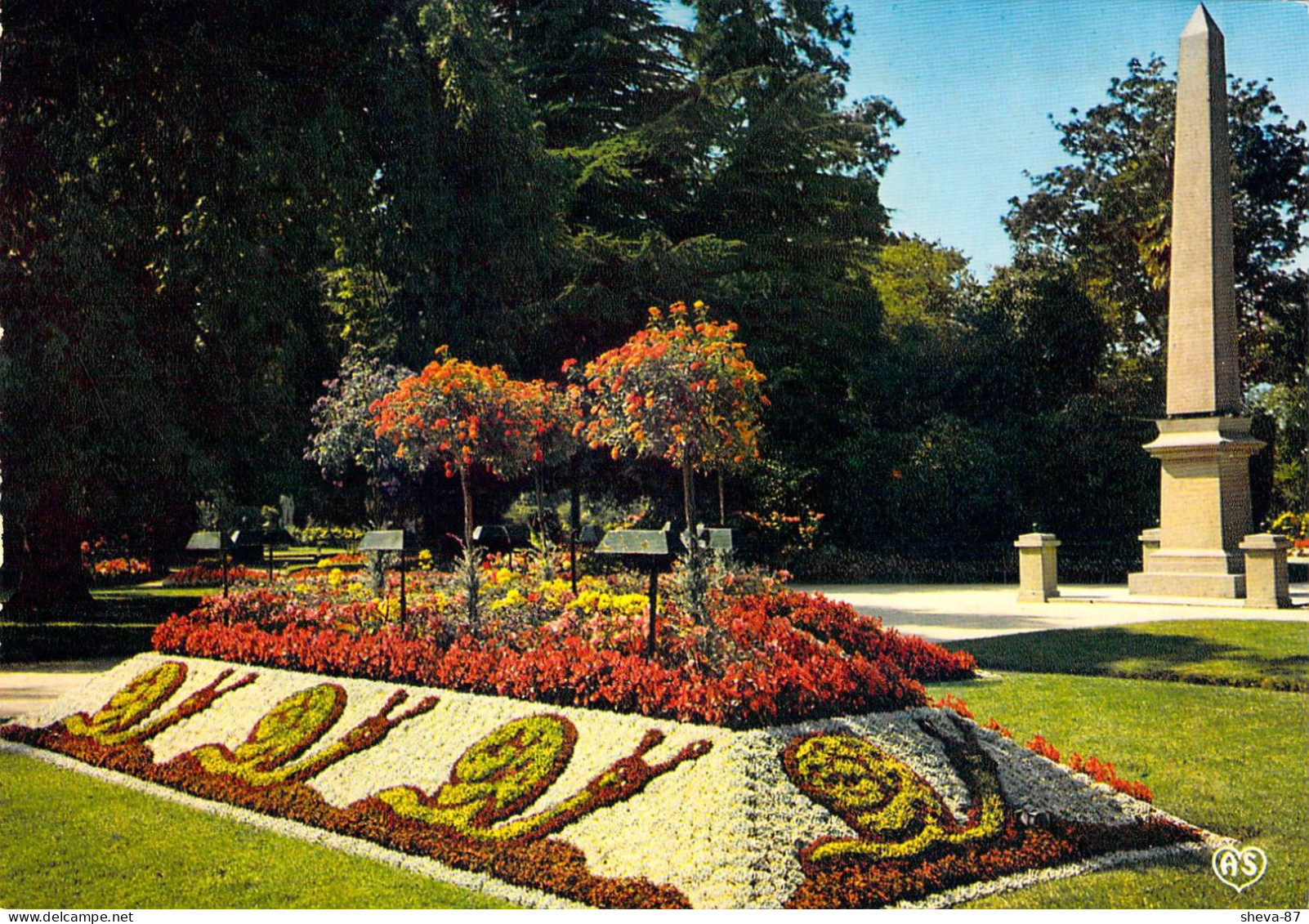 50 - Coutances - Le Jardin Public - Coutances