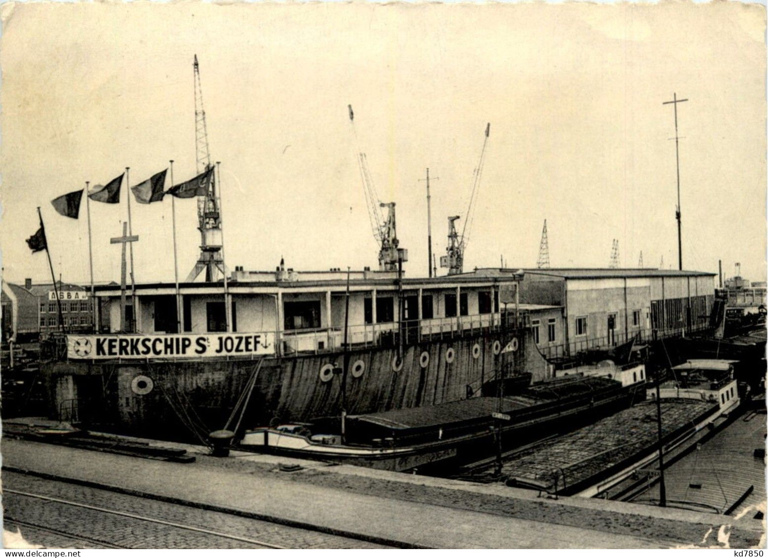 Antwerpen - Kerkschip St. Jozef - Antwerpen