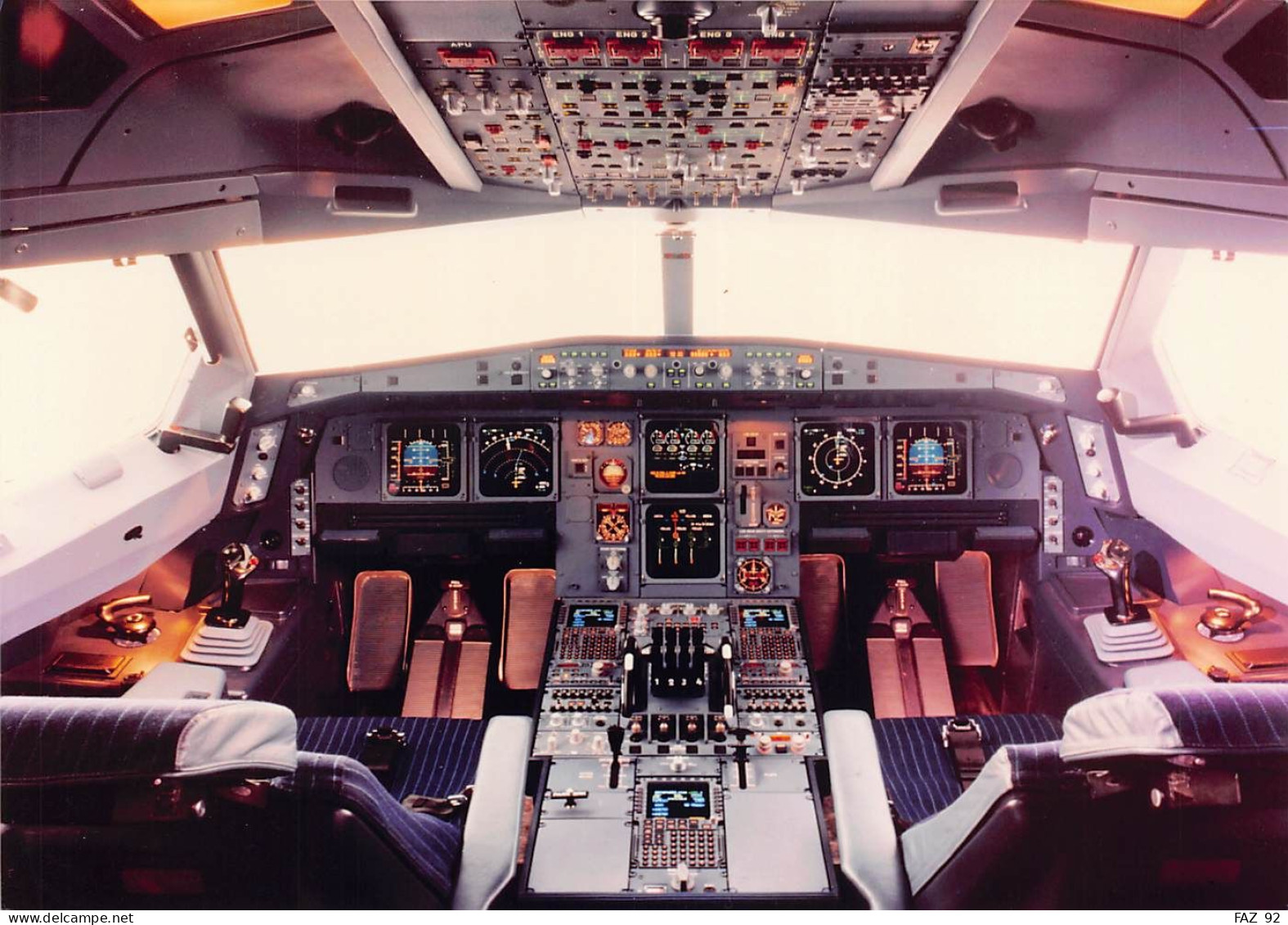 Airbus A330-A340 Cockpit Mock-up - +/- 180 X 130 Mm. - Photo De Presse - Aviación