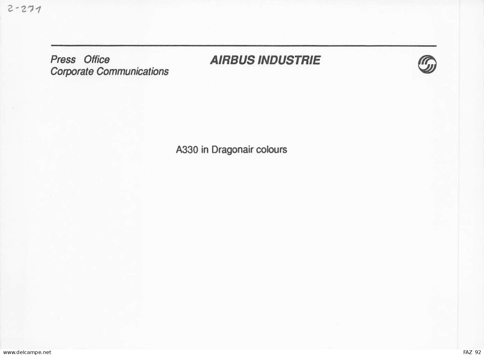 Airbus A330 In DragonAir Colours - +/- 180 X 130 Mm. - Photo De Presse - Aviación