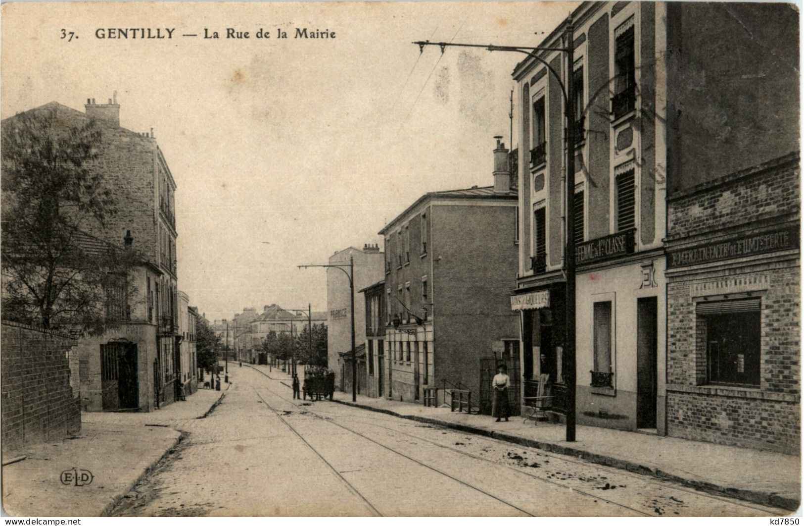 Gentilly - La Rue De La Mairie - Gentilly