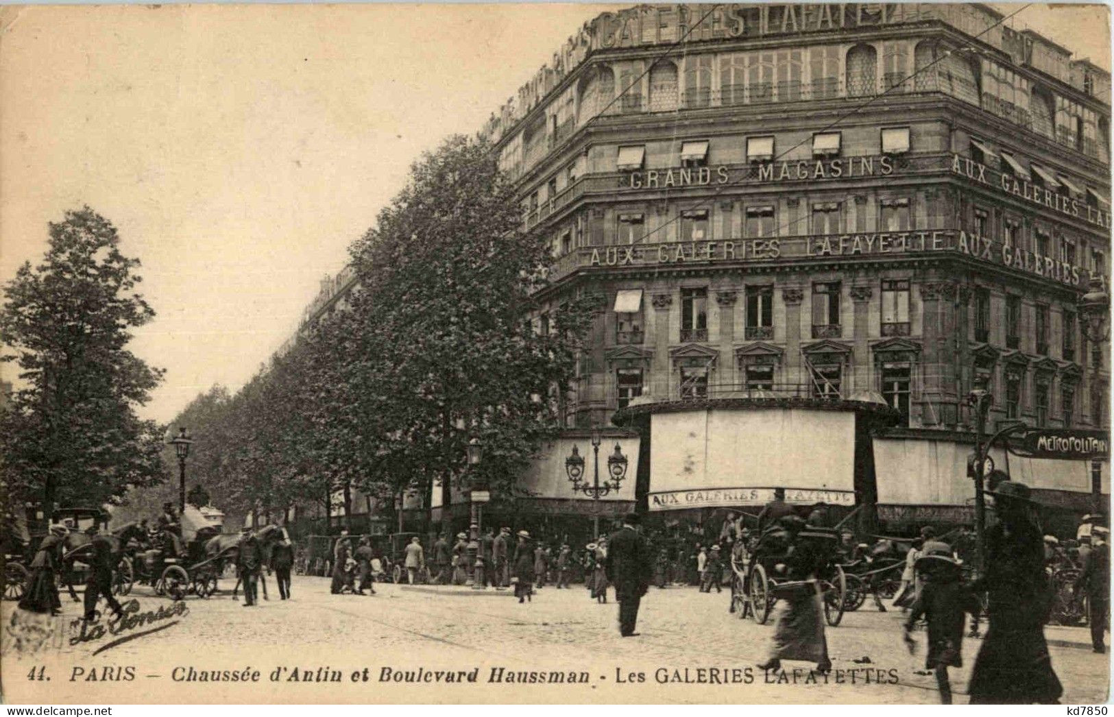 Paris - Les Galeries Lafayettes - Cafés, Hotels, Restaurants