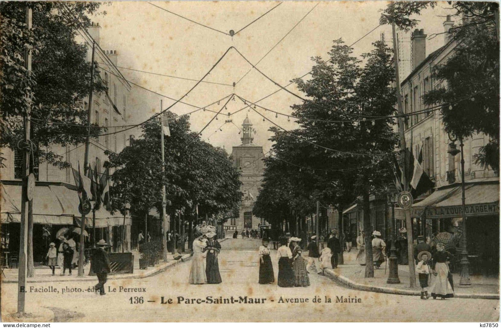 Le Parc Saint Maur - Avenue De La Mairie - Saint Maur Des Fosses