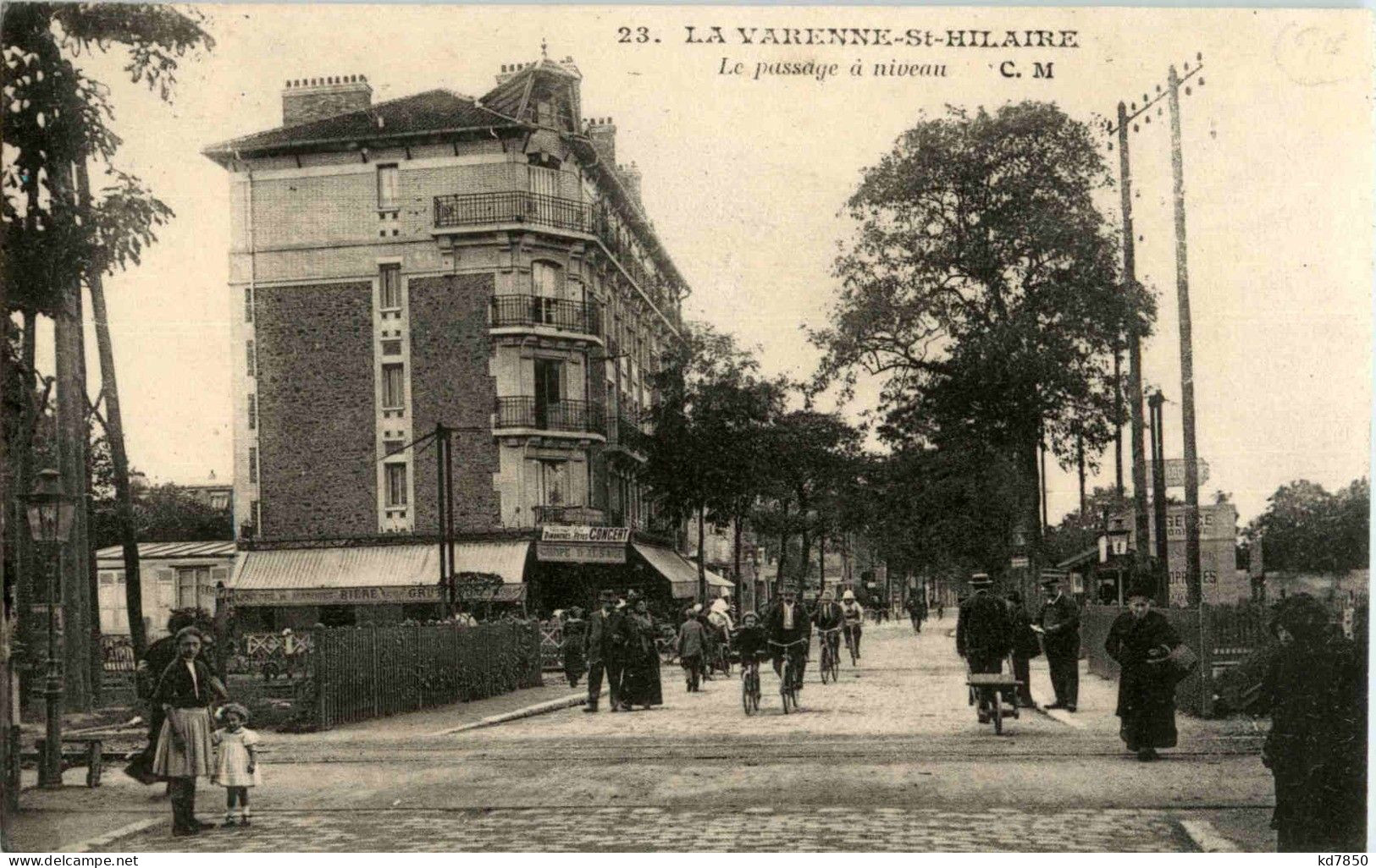 La Varenne - St. Hilaire - La Passage A Niveau - Otros & Sin Clasificación