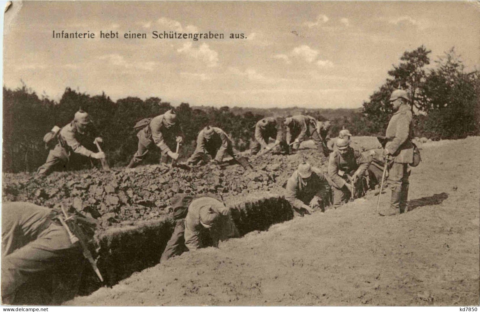 Infanterie Hebt Einen Schützengraben Aus - Guerra 1914-18