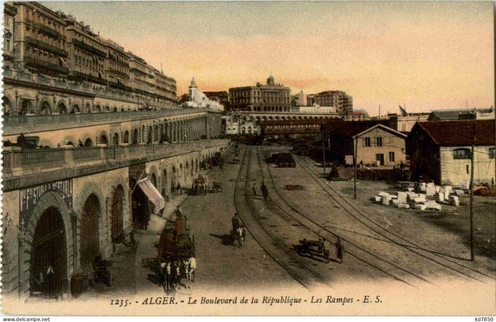 Alger - Le Boulevard De La Republique - Algerien