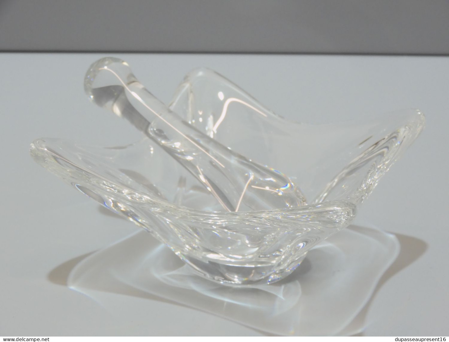 -CENDRIER CRISTAL DAUM CROIX De LORRAINE FRANCE Et Son PILON COLLECTION   E - Glass & Crystal
