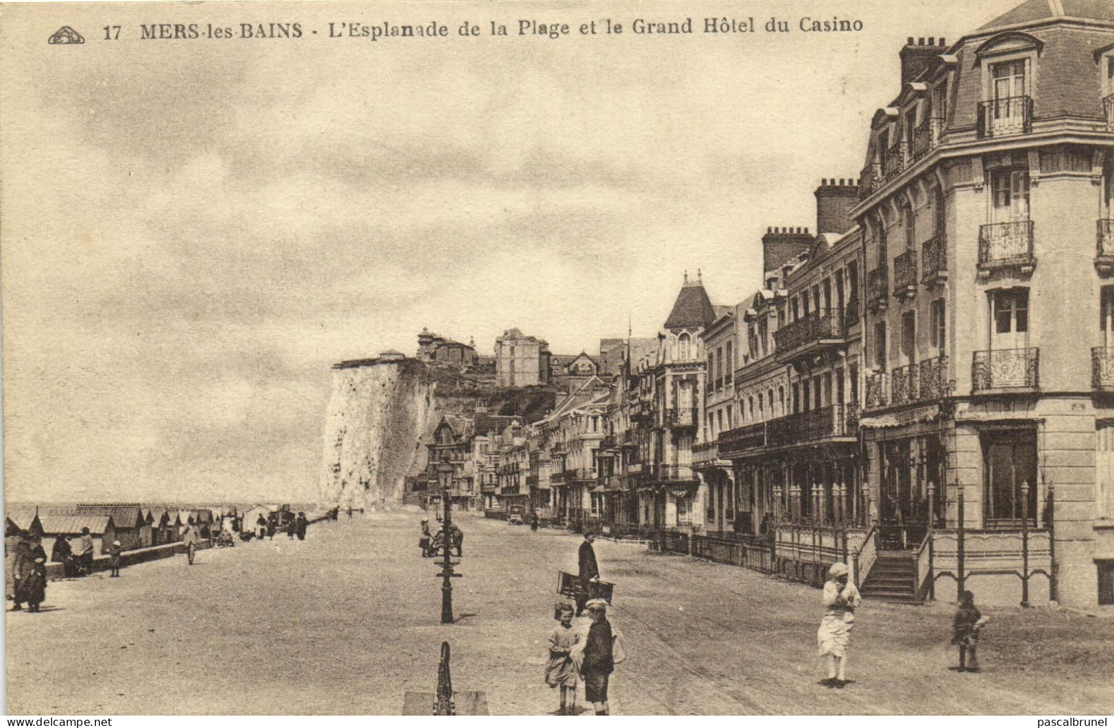 MERS LES BAINS - L'ESPLANADE DE LA PLAGE ET LE GRAND HOTEL DU CASINO - Mers Les Bains