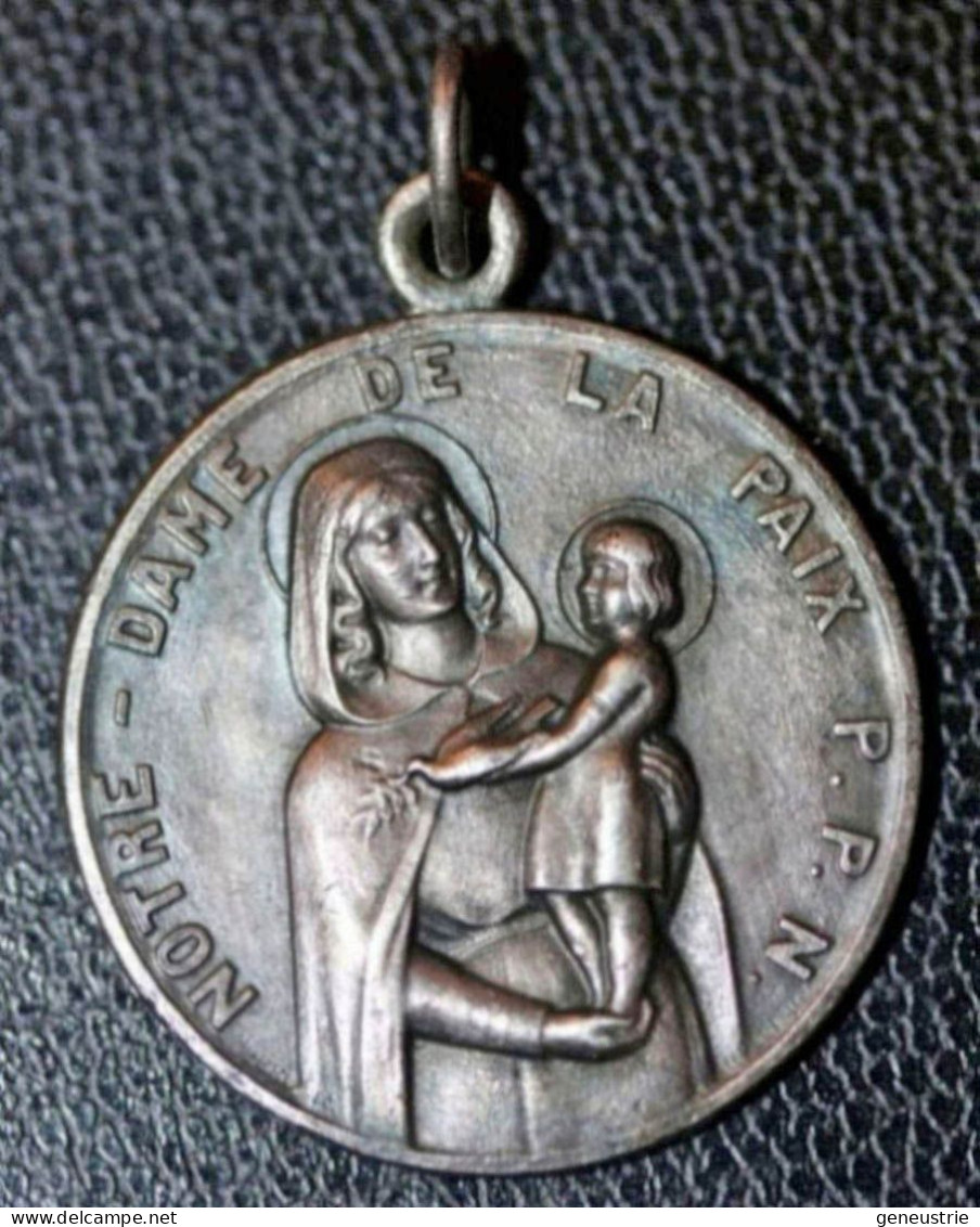 WWI Beau Pendentif Médaille Religieuse Médaillon "Notre-Dame De La Paix / Le Breuil-sur-Couze" Religious Medal WW1 - Religión & Esoterismo