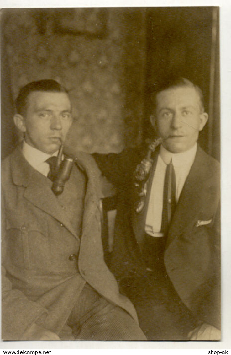 T1162/ Rauchen Zwei Männer Rauchen Pfeife  Privat Foto AK Ca.1920 - Altri & Non Classificati
