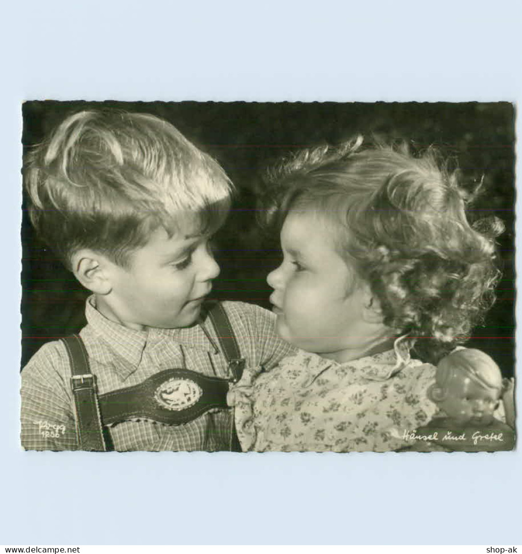 X1Q39/ Verlag Popp Kinder Schauen Sich An Ca.1965 Foto AK - Sonstige & Ohne Zuordnung