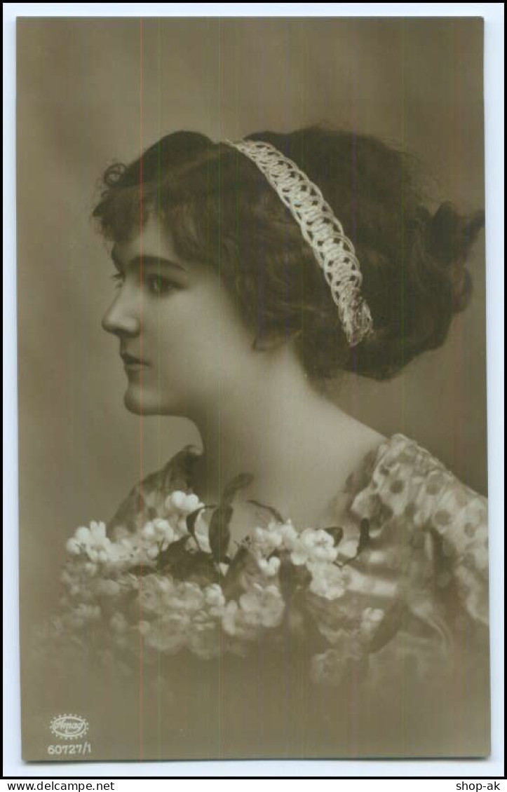 Y1744/ Frau Mit Haarband Und Blumen Foto AK - Ohne Zuordnung