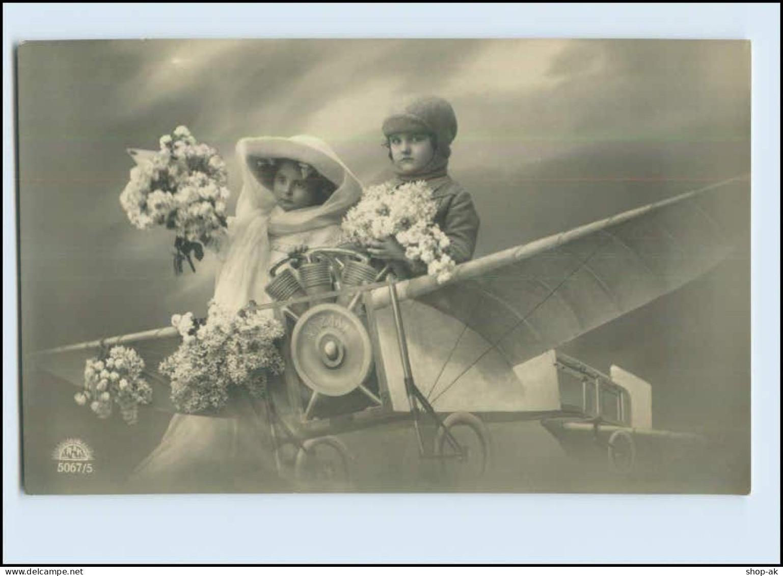 W7P94/ Kinder Im Flugzeug Fotomontage Foto AK 1913 - Fotografie