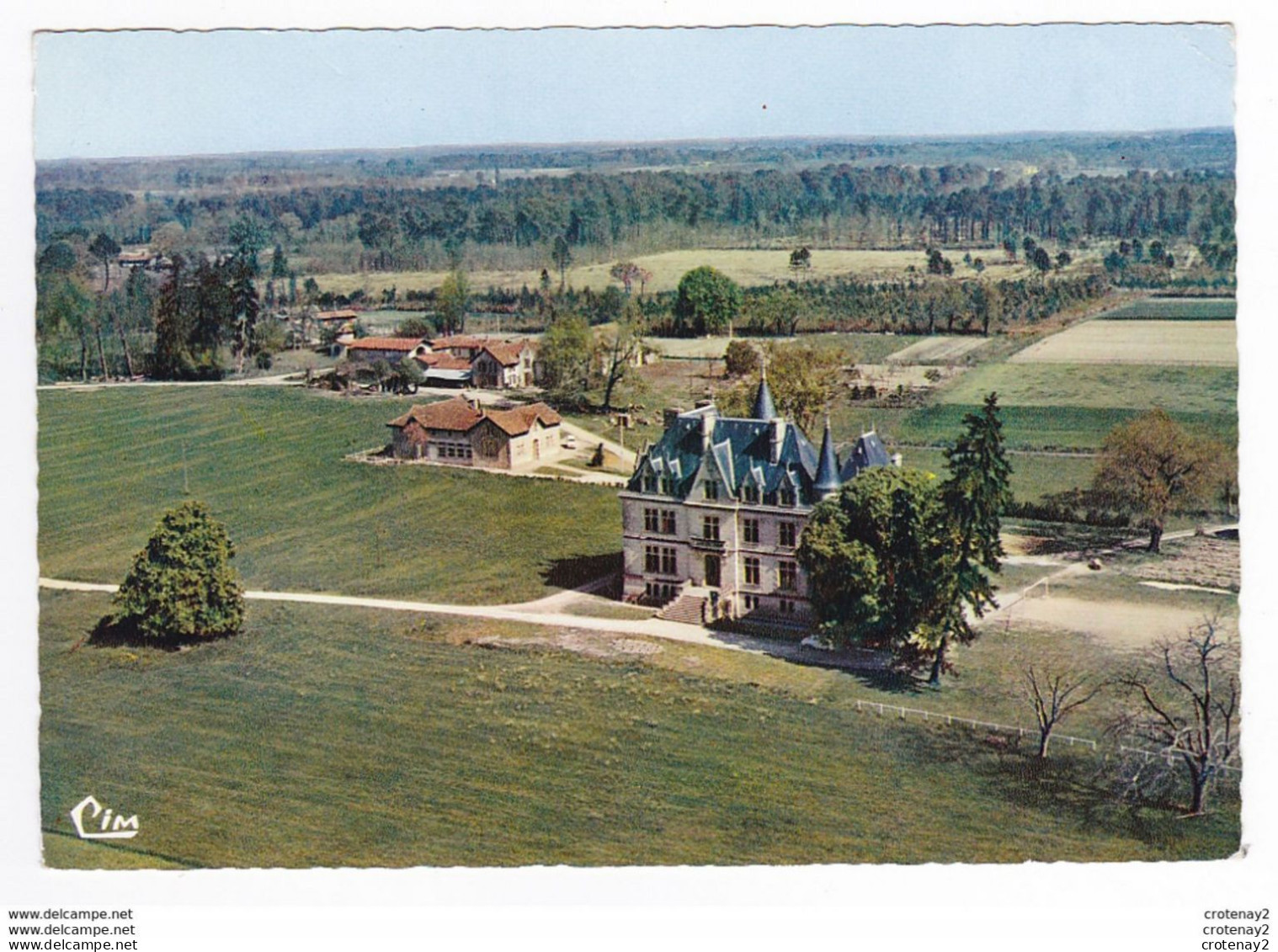 33 CUDOS Vers Bazas N°141119 Vue Aérienne En 1967 Château LABEYRIE Centre Formation Agricole Du Bazadais Terrain De FOOT - Bazas