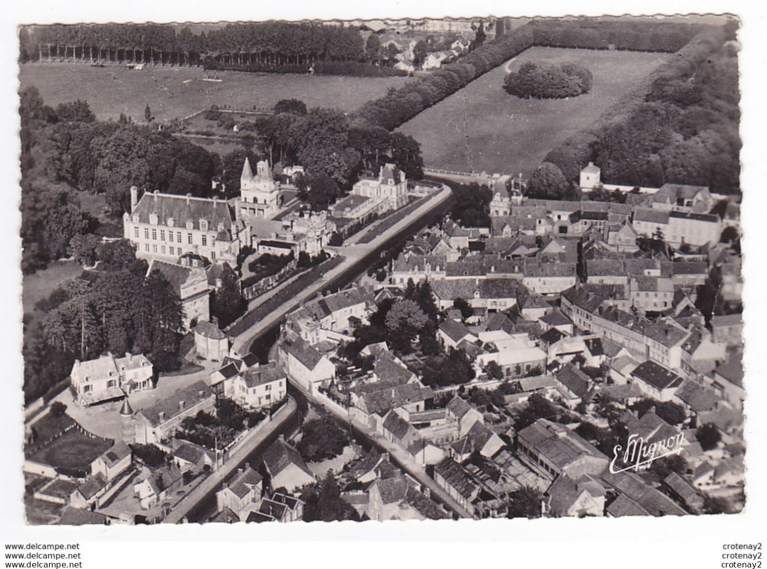 28 ANET N°7739 Vue Aérienne Le Château En 1954 Editions E. Mignon Villeneuve La Guyard - Anet