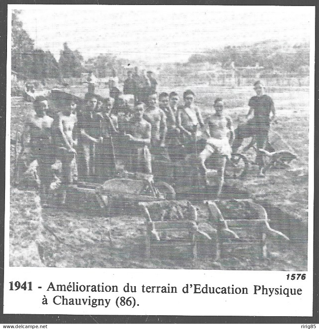 1986  -- CHAUVIGNY . 1941. AMELIORATION DU TERRAIN D EDUCATION PHYSIQUE . 4B014 - Non Classés