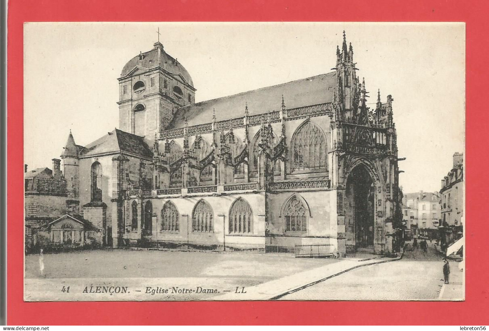 C.P.A. ( 61 ) « ALENCON » Eglise Notre-Dame  - Jolie Vue Générale Animée   X2phots - Alencon
