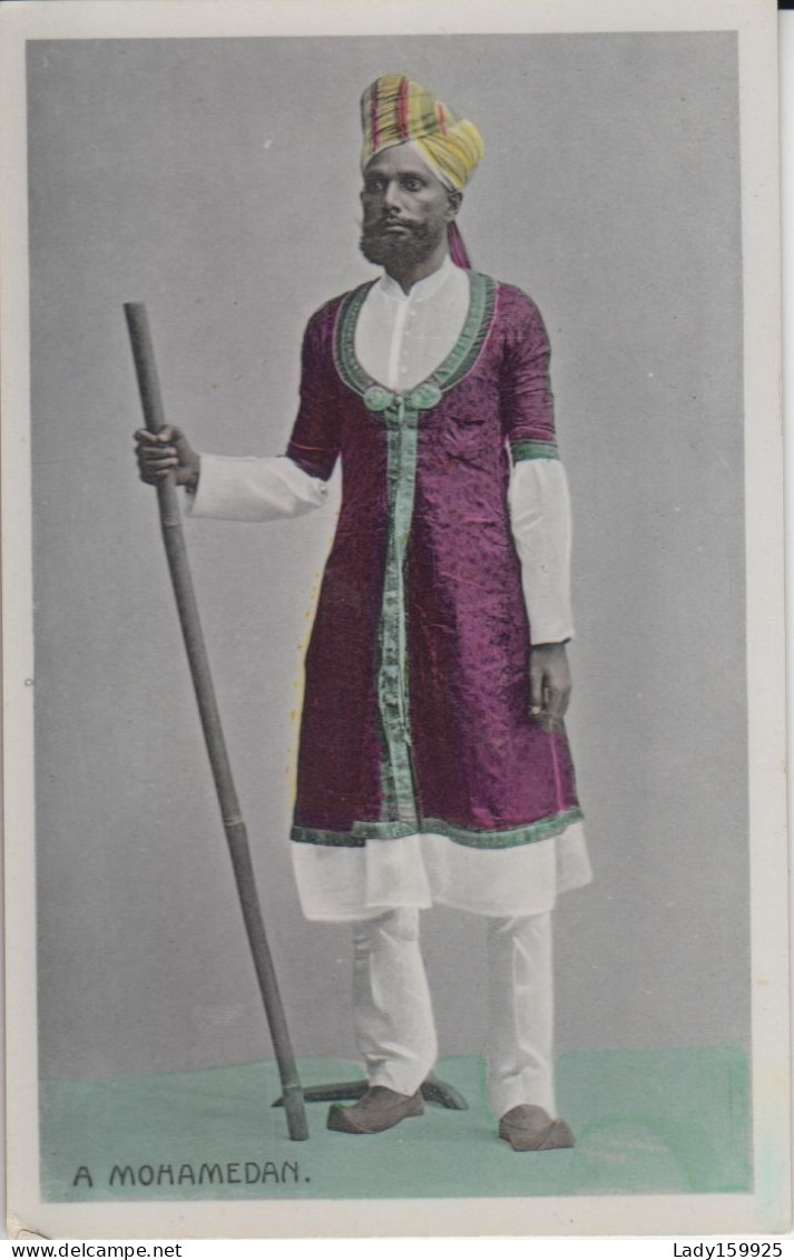 A Mohamedan Homme Vêtu D'une Longue Tunique ( 3 Couleurs) ,manche Longue Pantalon Turban Long Bâton  Inde 2 S - India