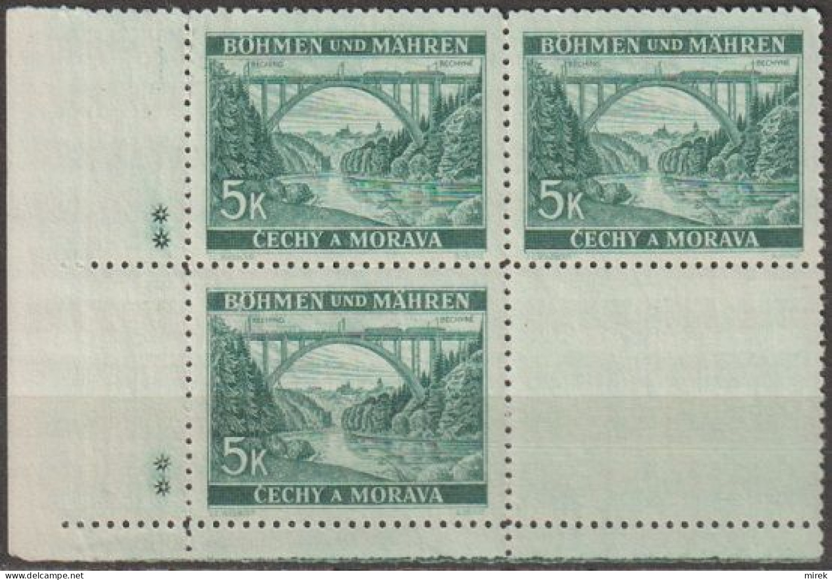 096/ Pof. 45, Green; Corner 4-block, Plate Marks ++ - Unused Stamps