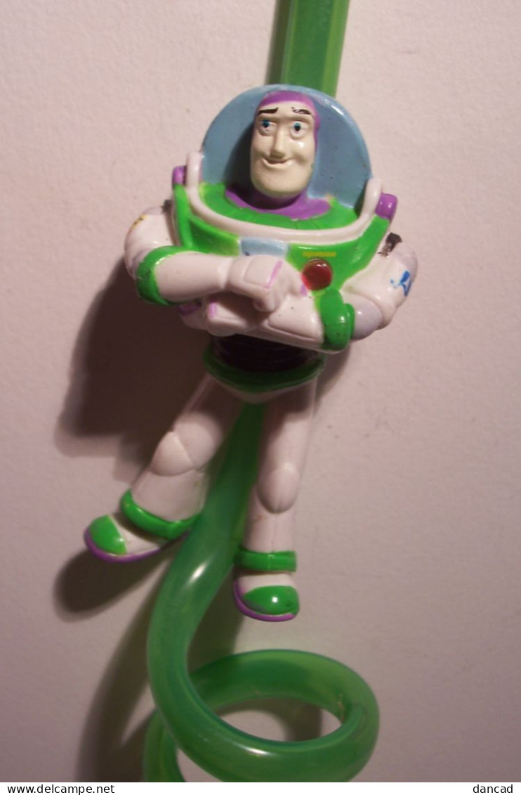 BUZZ  L'ECLAIR  - Figurine N°2 -   DISNEY  PIXAR   ( PAILLE - BOISSON ) - - Disney