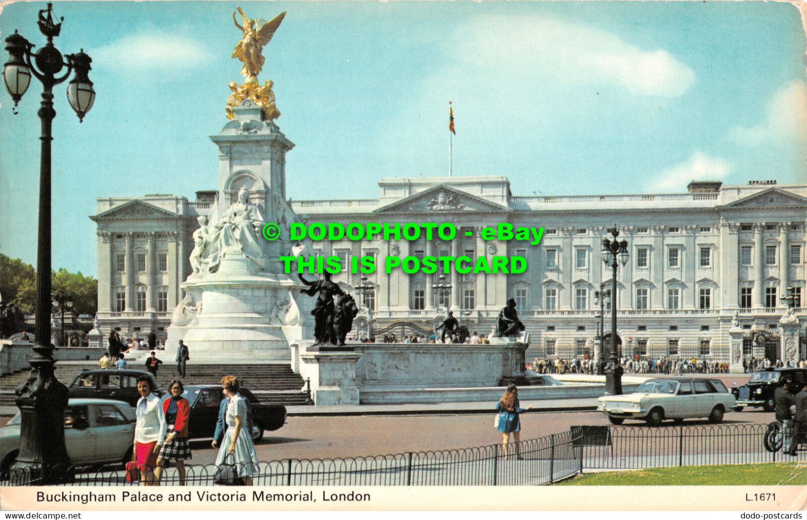 R521012 London. Buckingham Palace And Victoria Memorial. E. T. W. Dennis - Autres & Non Classés