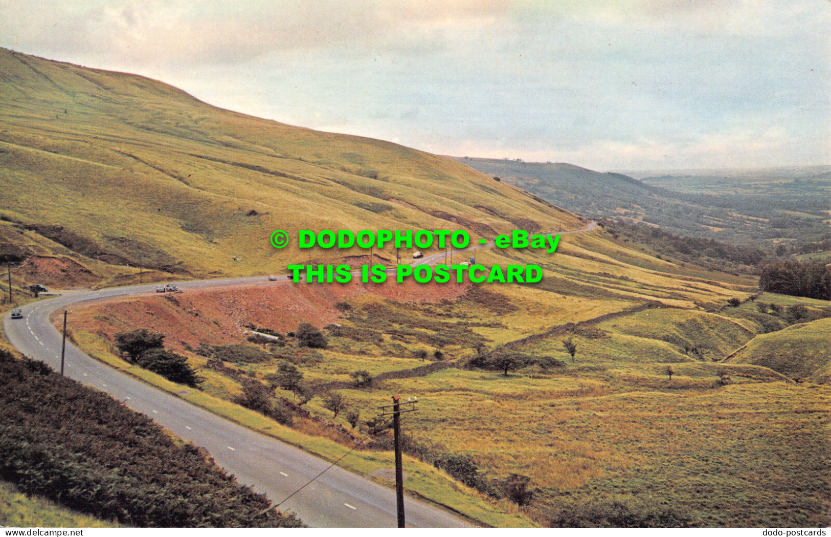 R521022 Brecon From Storey Arms. Postcard - Monde