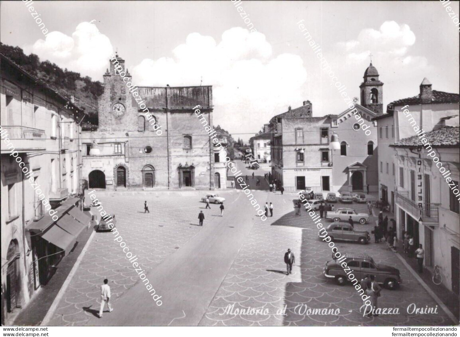 Aq587 Cartolina Montorio Al Vomano Piazza Orsini Provincia Di  Teramo Abruzzo - Teramo