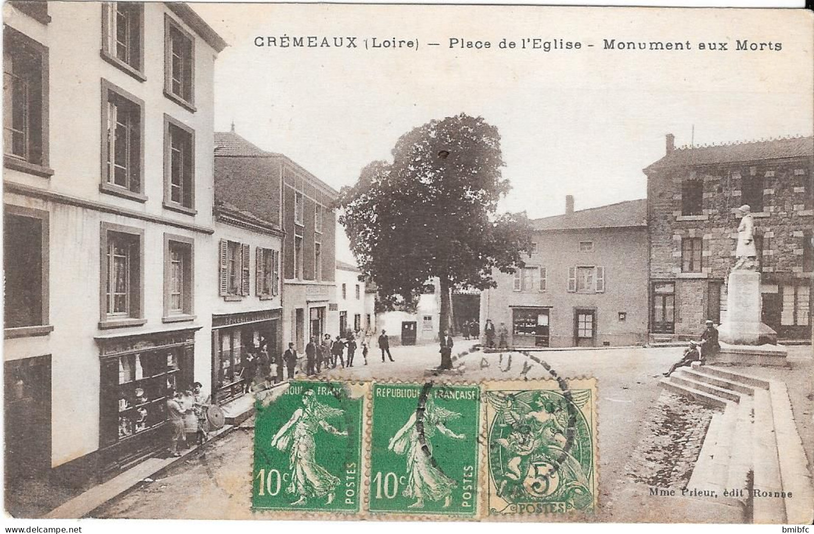 CRÉMEAUX - Place De L'Église - Monument Aux Morts - Other & Unclassified