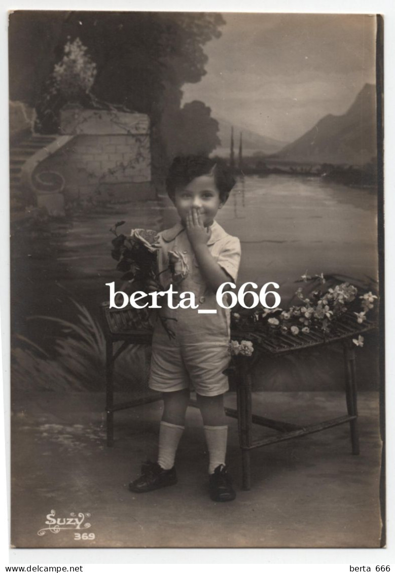 Photo CPA Enfant Avec Bouquet * Child Real Photo - Ritratti