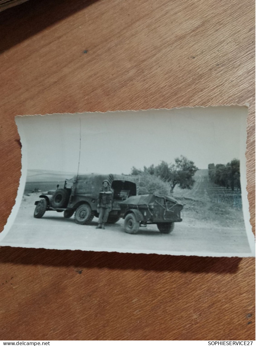 561 // PHOTO ANCIENNE VOITURE GUERRE ET SOLDAT / SIDI BEL ABBES / 11 X 7 CMS - War, Military