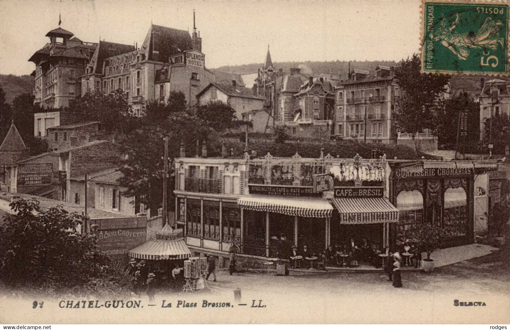 63 , Cpa CHATEL GUYON , 92 , La Place Bresson  (14558.V24) - Châtel-Guyon