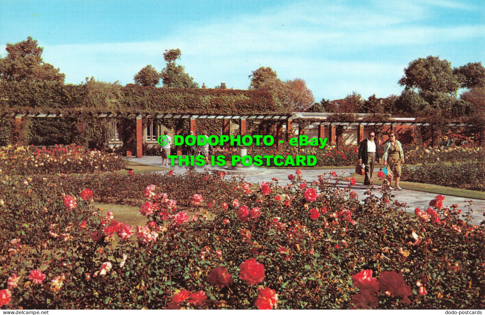 R522143 Southsea. Fort Rose Gardens. Postcard - Monde