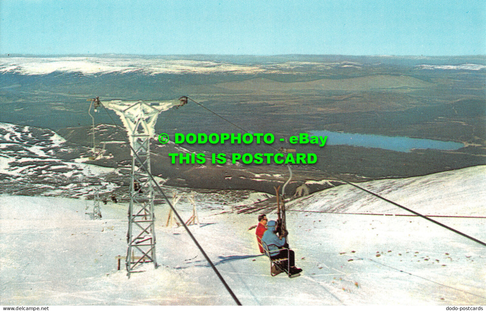 R522378 The Cairngorm Ski. Lift Looking Towards Loch Morlich And The Monadhliath - Welt