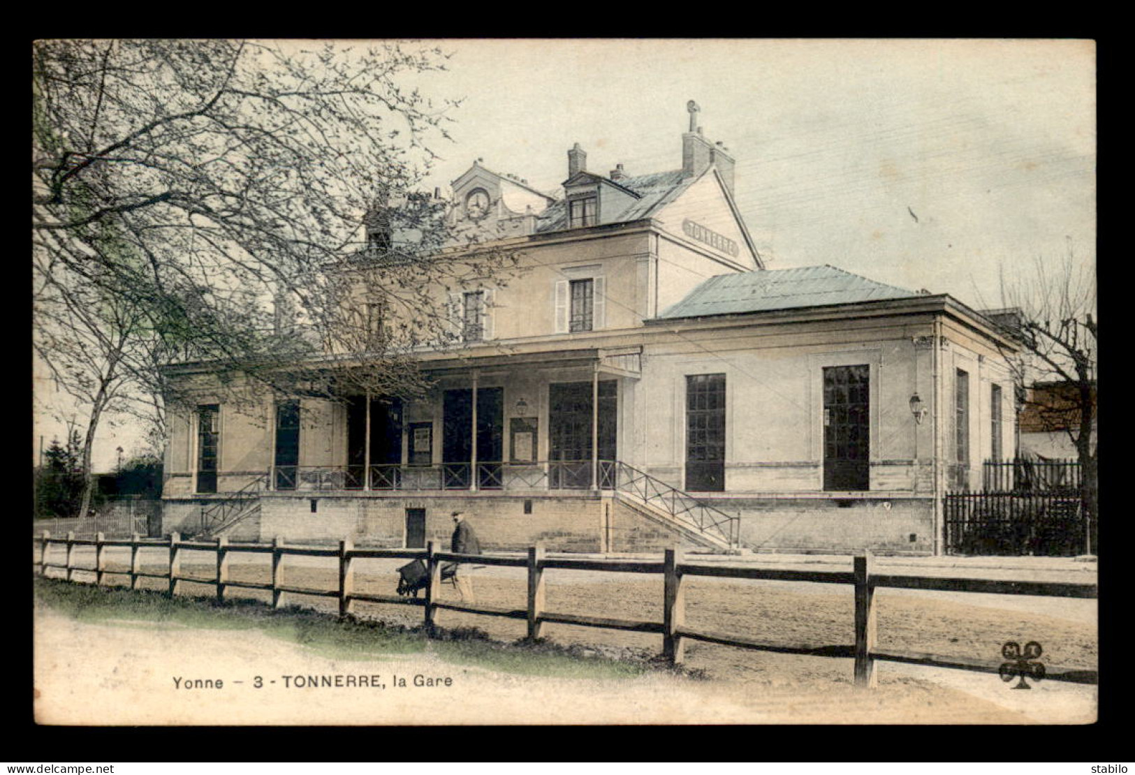 89 - TONNERRE - LA GARE DE CHEMIN DE FER - Tonnerre