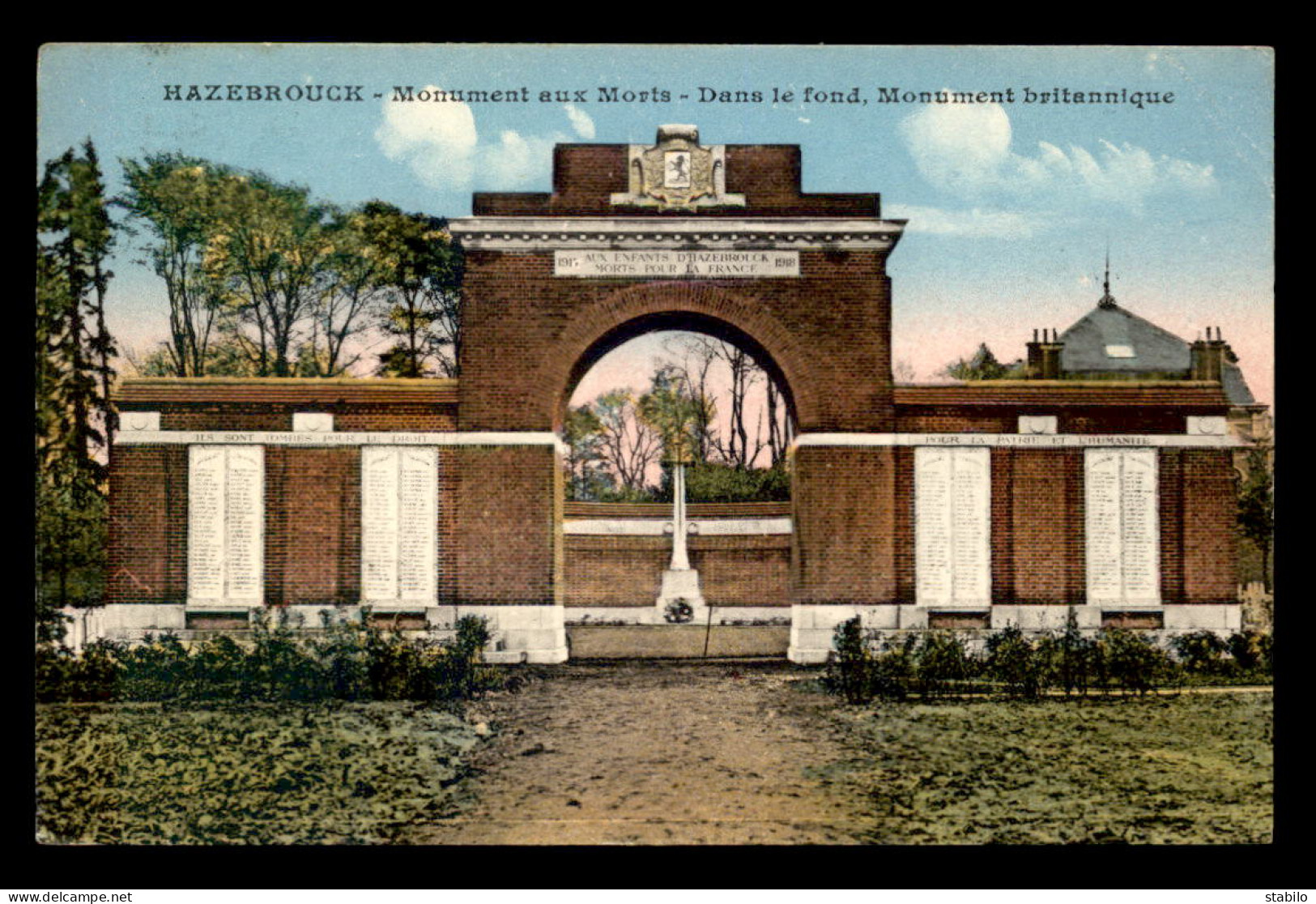 59 - HAZEBROUCK - MONUMENT AUX MORTS ET MONUMENT BRITANNIQUE - Hazebrouck