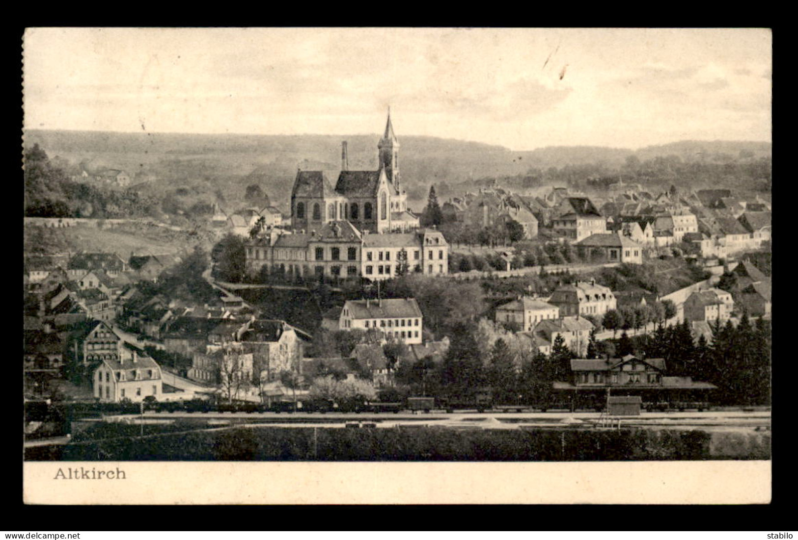 68 - ALTKIRCH - VUE GENERALE - LA GARE DE CHEMIN DE FER - Altkirch