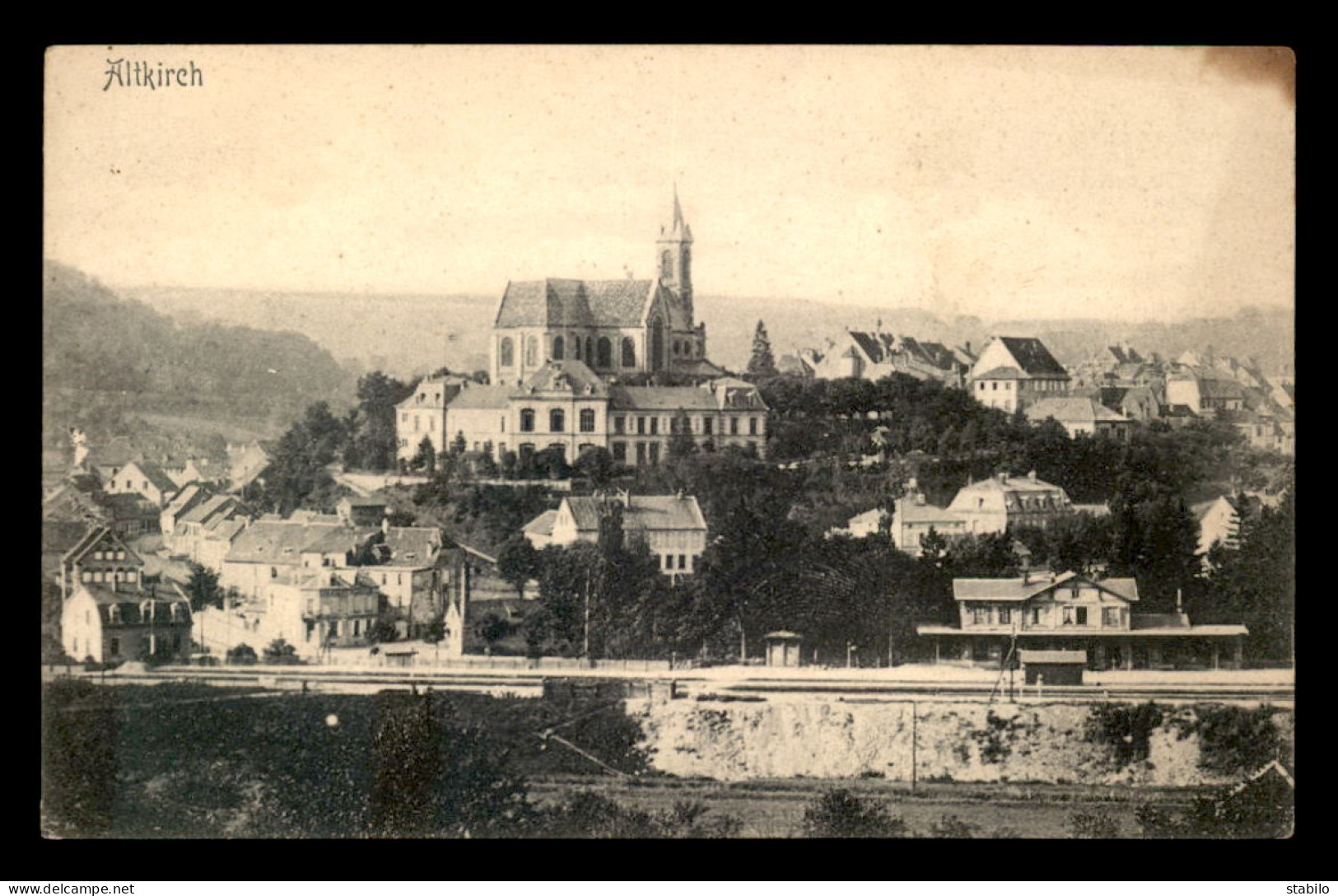 68 - ALTKIRCH - VUE GENERALE - LA GARE DE CHEMIN DE FER - Altkirch