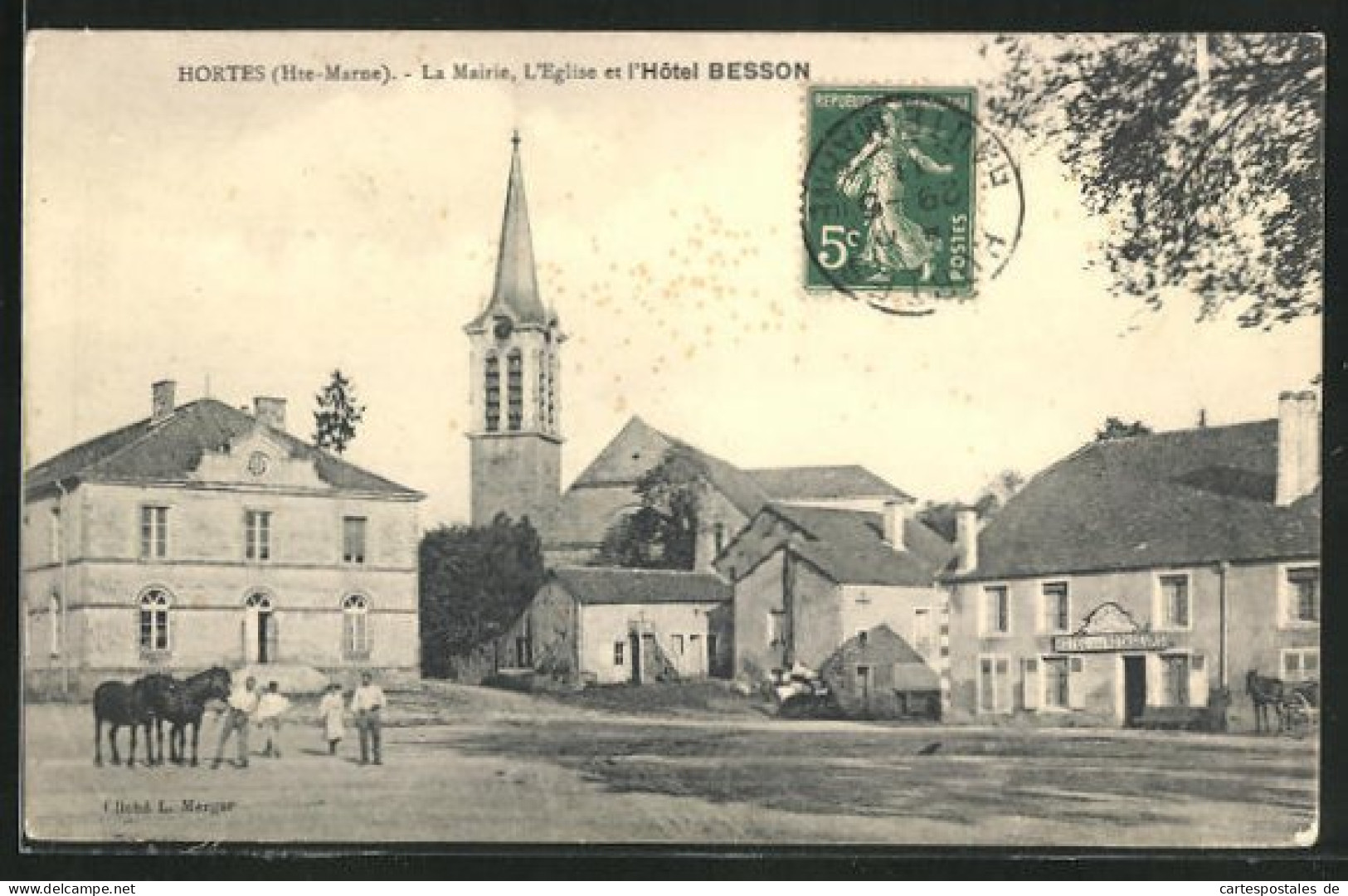 CPA Hortes, La Mairie, L`Eglise Et L`Hotel Besson  - Autres & Non Classés