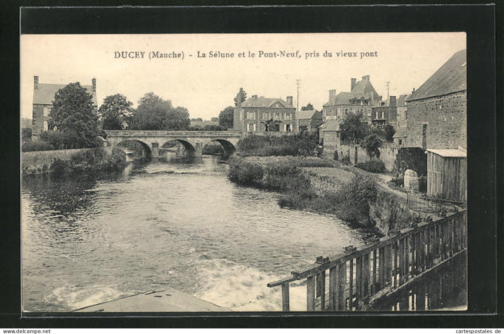 CPA Ducey, La Selune Et Le Pont-Neuf, Pris Du Vieux Pont  - Ducey