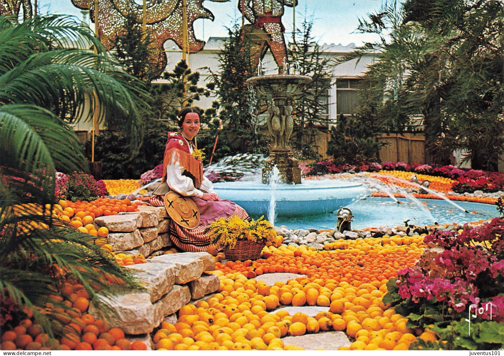 CPSM Menton-Fêtes Du Citron-La Fontaine Des Jardins Biovés-Timbre       L2873 - Menton