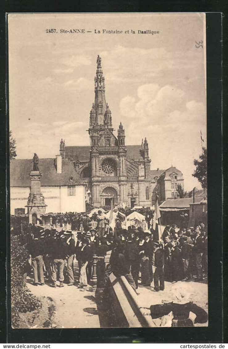 CPA Sainte-Anne-d`Auray, La Fontaine Et La Basilique  - Sainte Anne D'Auray