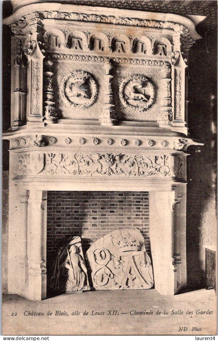 27-4-2024 (3 Z 13) VERY OLD (b/w) France - Architecture - Cheminée Dans Châteaux (2 Postcards) Fire Place In Castles - Windmills